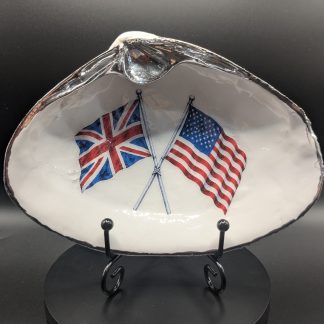 The Atlantic Alliance — Handcrafted American & British Flag Clamshell
